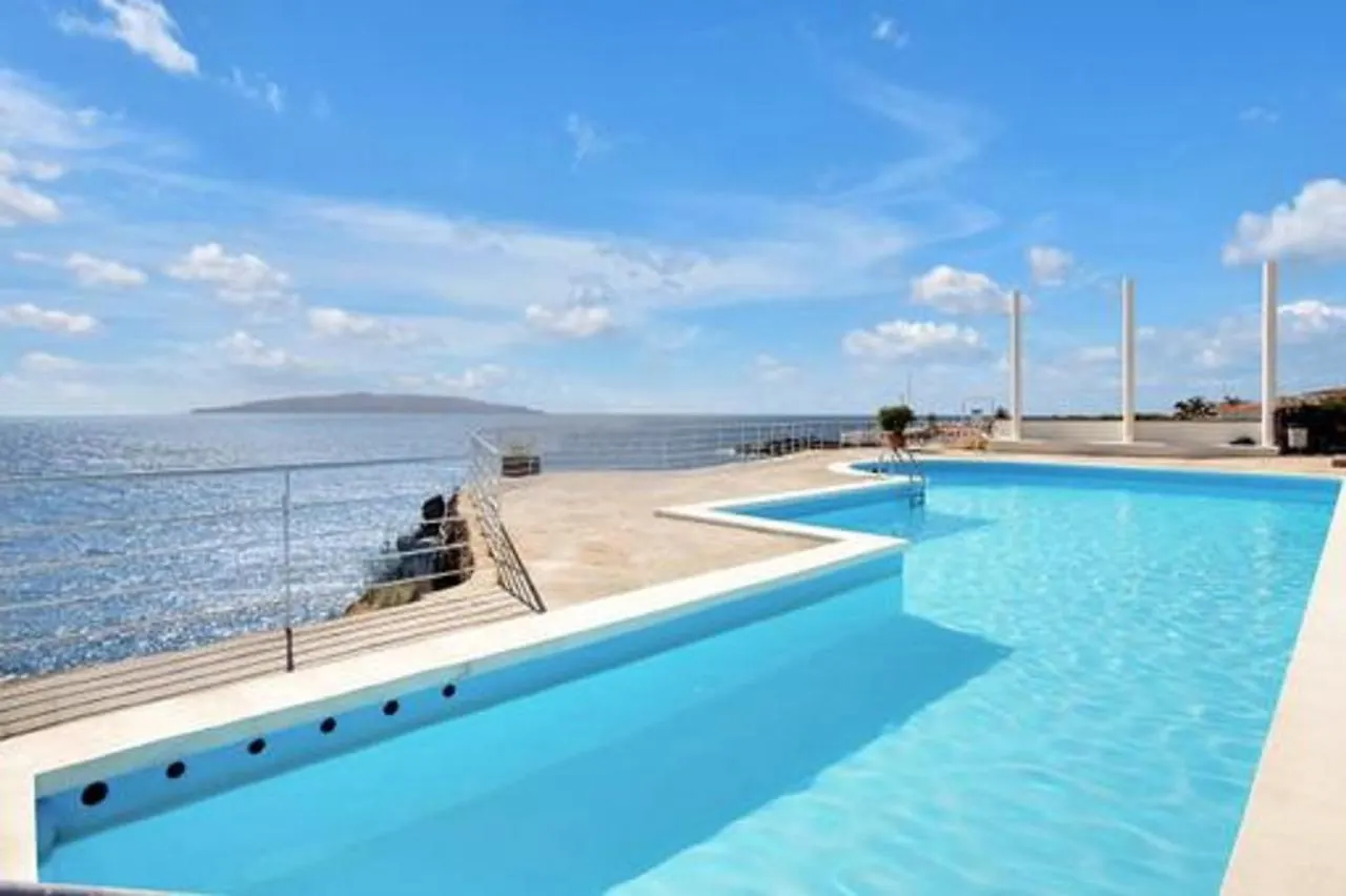 Costa Isora Frontline & Pool By Paramount Holidays Puerto de Santiago  0*, Puerto de Santiago (Tenerife)