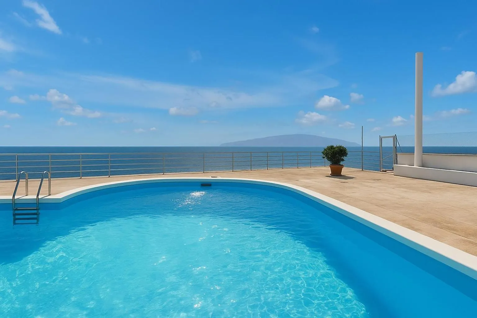 Costa Isora Frontline & Pool By Paramount Holidays Puerto de Santiago  0*, Puerto de Santiago (Tenerife)